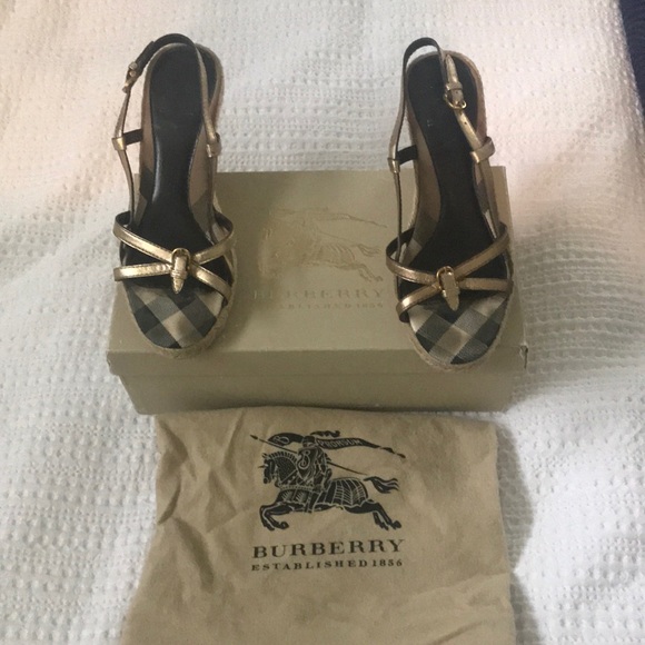 Burberry Shoes - Burberry Nova Check Copper Leather Espadrilles